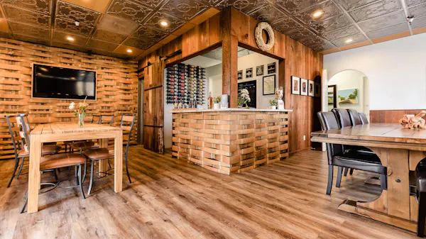 Obscure Wine Company in Inlet Beach on Scenic Highway 30A